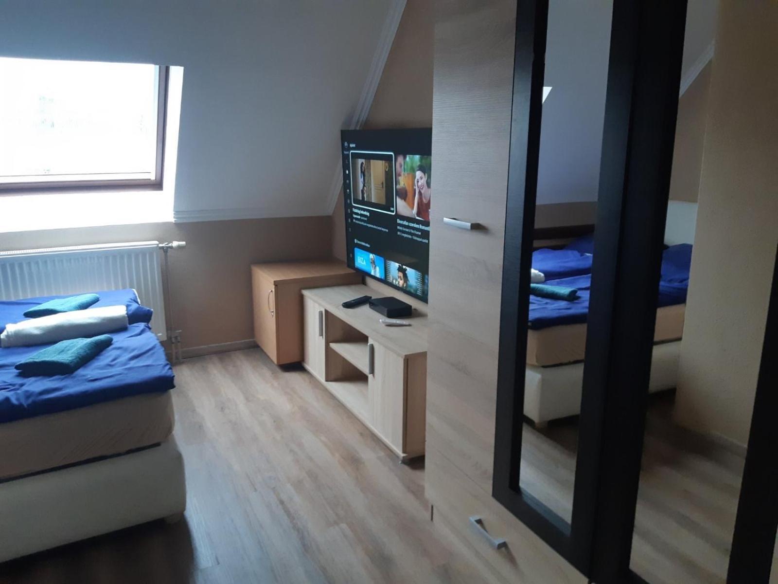 Bajnok Apartman ヘーヴィーズ エクステリア 写真